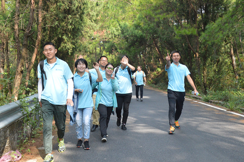 登頂路上(2)_副本.jpg 登頂路上(2)_副本.jpg